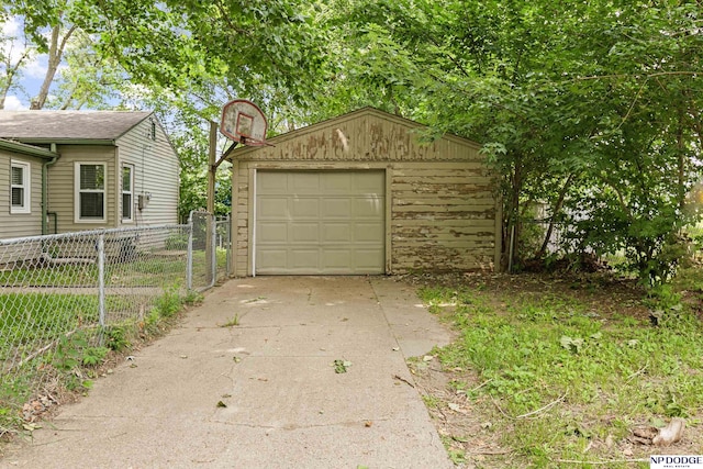 402 W 30th Ave, Bellevue, NE 68005 - detached garage with concrete driveway