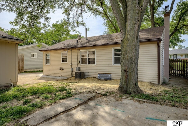 7622 Sherman Dr, Omaha, NE 68134 - rear view of property featuring a patio area and a shingled roof