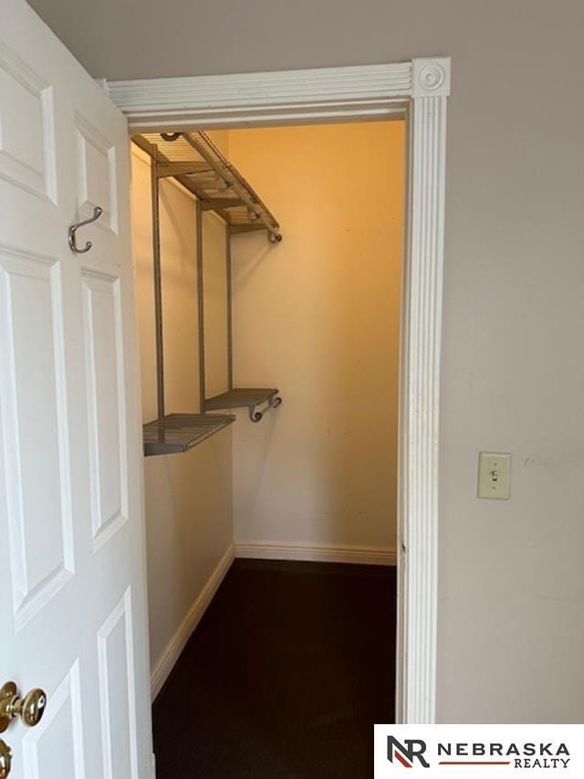 3123 R St, Lincoln, NE 68503 - view of spacious closet