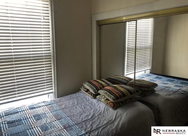 3123 R St, Lincoln, NE 68503 - view of bedroom