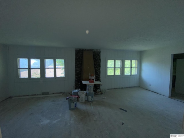 1322 Franklin St, Bellevue, NE 68005 - view of unfurnished living room