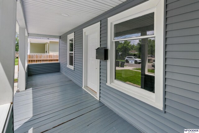 2738 Browne St, Omaha, NE 68111 - view of porch