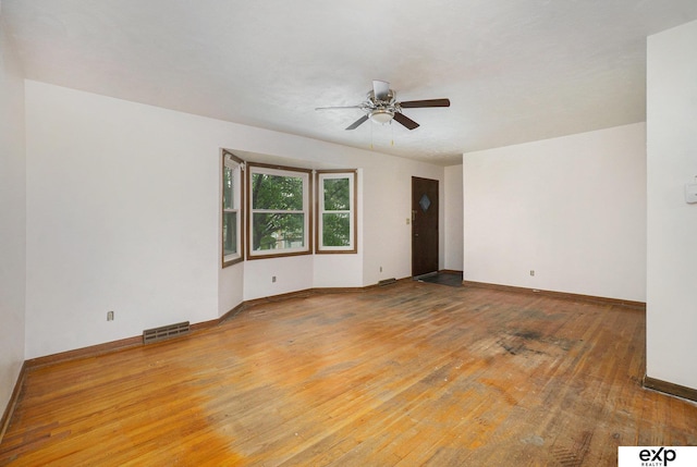 813 Janes View St, Papillion, NE 68046 - unfurnished room with ceiling fan and wood-type flooring