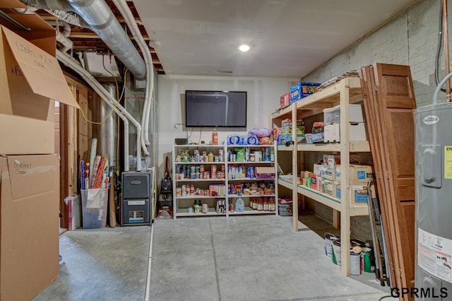 3320 Fairway Dr, Plattsmouth, NE 68048 - storage area with water heater