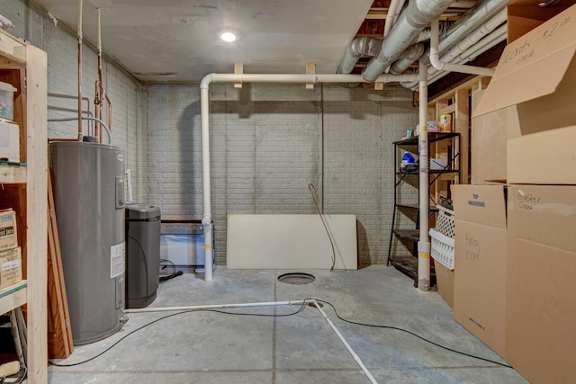 3320 Fairway Dr, Plattsmouth, NE 68048 - unfinished below grade area with electric water heater