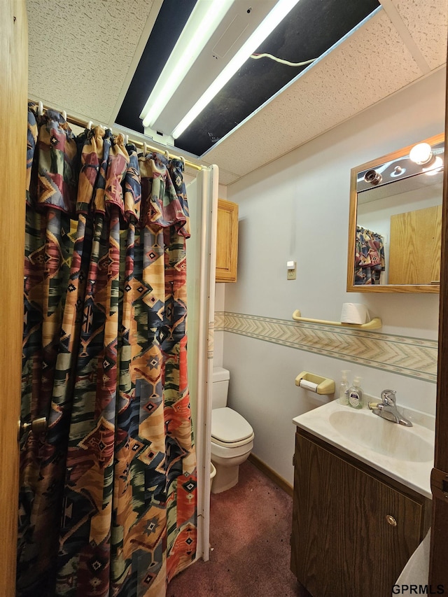 607 4th St, Edgar, NE 68935 - full bath with vanity and a shower with curtain