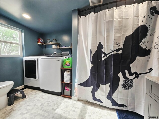 401 Chestnut Ave, Saronville, NE 68975 - laundry room featuring independent washer and dryer and recessed lighting