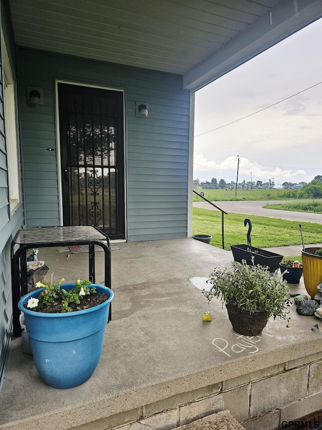401 Chestnut Ave, Saronville, NE 68975 - view of exterior entry