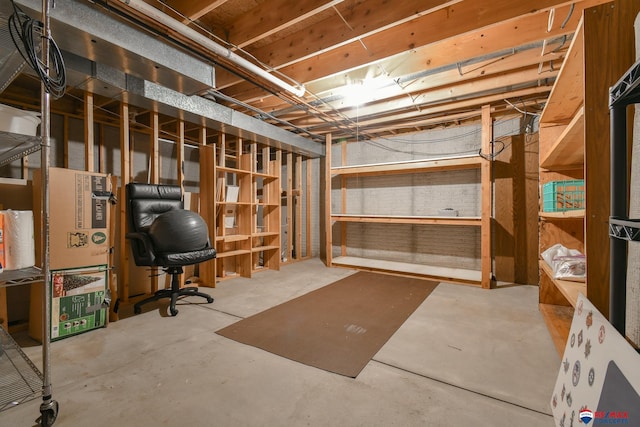 3646 S 77th St, Lincoln, NE 68506 - unfinished below grade area with an office area
