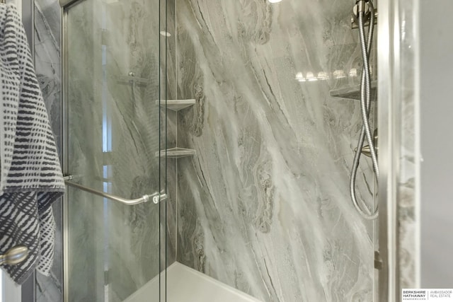 16501 Aurora St, Omaha, NE 68136 - bathroom with a marble finish shower
