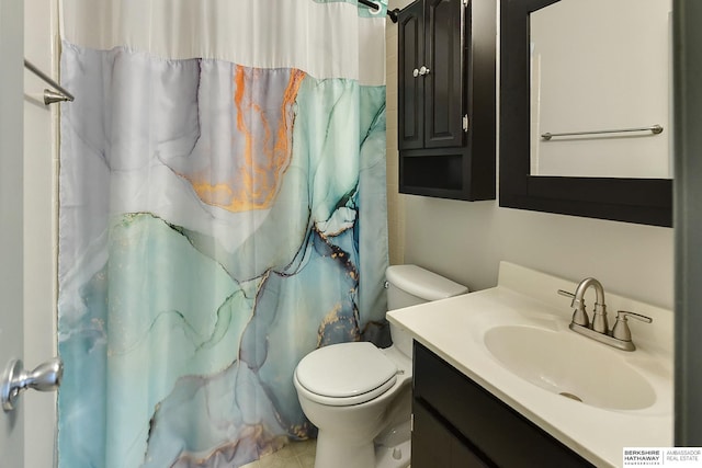 1324 S 162nd St, Omaha, NE 68130 - full bath with vanity and a shower with shower curtain