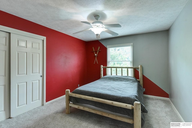 1622 S 179th St, Omaha, NE 68130 - carpeted bedroom with a ceiling fan and a textured ceiling