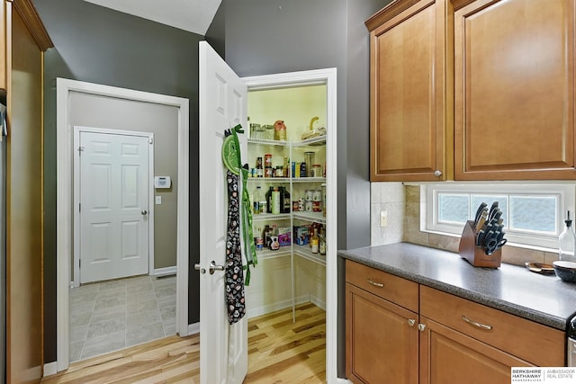 408 S 197th St, Omaha, NE 68022 - view of pantry