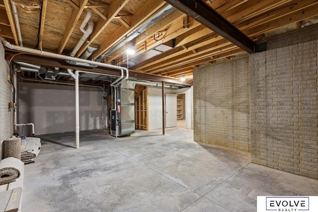 12040 S 44th St, Bellevue, NE 68123 - unfinished basement featuring heating unit