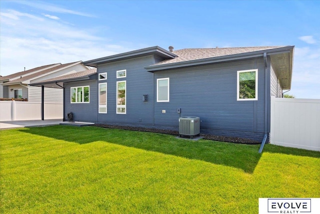 12040 S 44th St, Bellevue, NE 68123 - back of property featuring a patio
