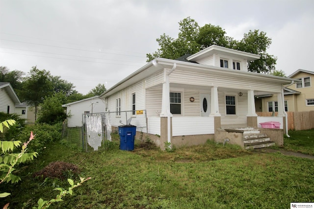 315 N Main St, Wilber, NE 68465 - view of front facade featuring a porch