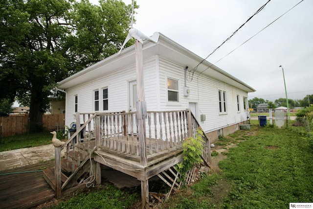 315 N Main St, Wilber, NE 68465 - back of property with a deck