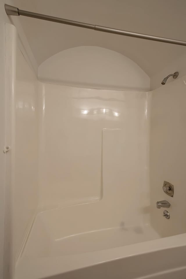 2530 S 148th St, Omaha, NE 68144 - full bathroom with bathing tub / shower combination