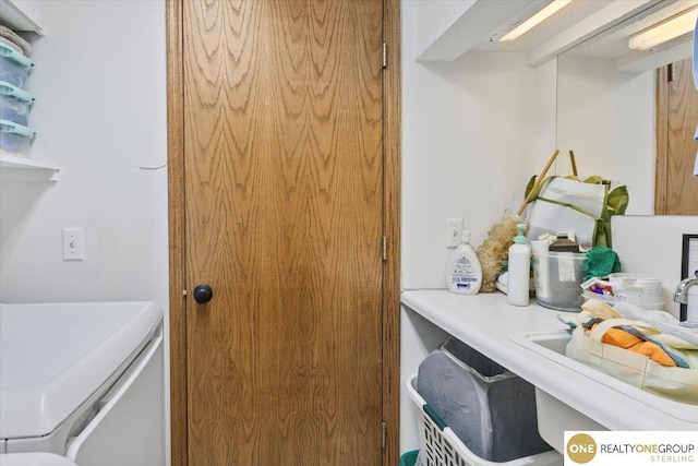 3521 N 267th Plz, Waterloo, NE 68069 - washroom featuring independent washer and dryer