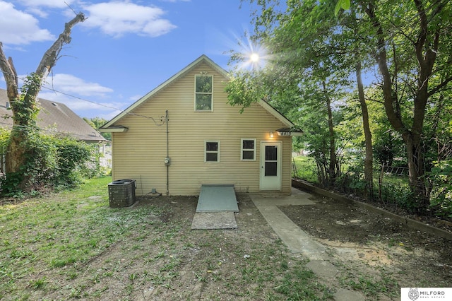 4419 N 39th St, Omaha, NE 68111 - rear view of house