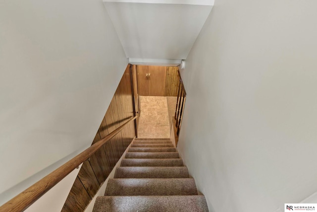 11018 Hascall St, Omaha, NE 68144 - view of staircase