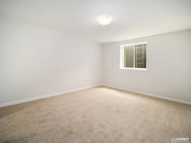 1070 Titan Dr, Hickman, NE 68372 - unfurnished room with light carpet