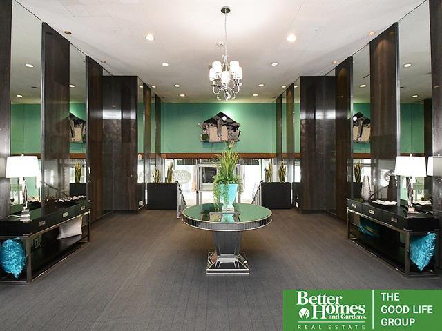 3000 Farnam St Unit S2D, Omaha, NE 68131 - building lobby with recessed lighting