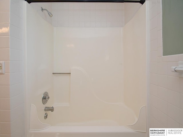 1502 Sunshine Blvd, Bellevue, NE 68123 - full bathroom with shower / tub combination and tile walls