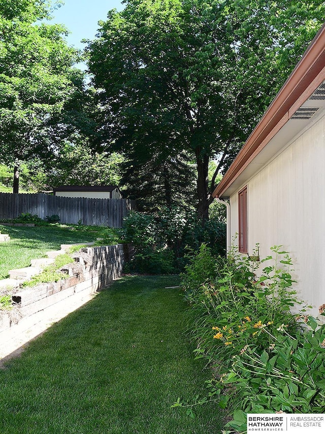 1502 Sunshine Blvd, Bellevue, NE 68123 - view of yard
