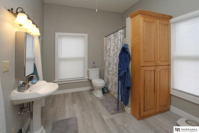 4300 N St, Lincoln, NE 68510 - full bath with wood finished floors and plenty of natural light