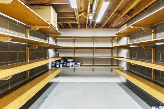16367 Y St, Omaha, NE 68135 - view of storage room