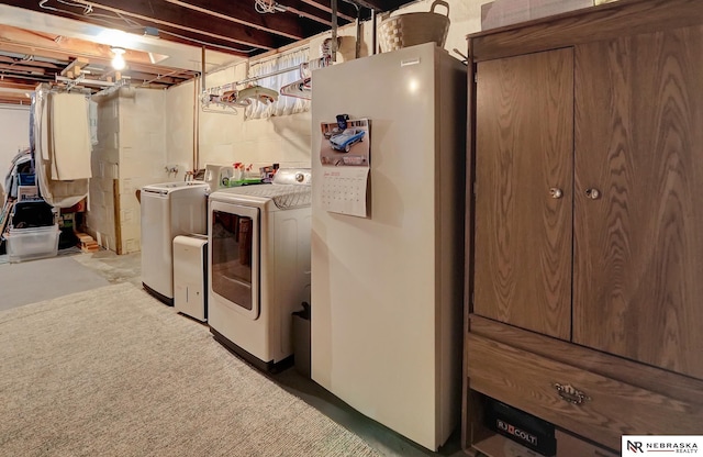 6409 Logan Ave, Lincoln, NE 68507 - laundry room with washer and dryer
