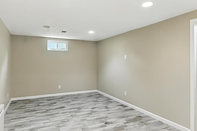 3207 S 121st St, Omaha, NE 68144 - unfurnished room featuring light wood-type flooring and recessed lighting