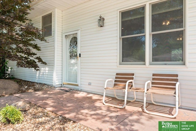 754 10th St, Syracuse, NE 68446 - entrance to property featuring a patio area
