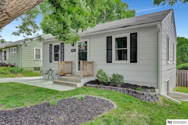 3824 S 18th St, Lincoln, NE 68502 - single story home with roof with shingles