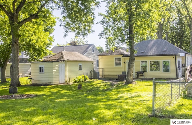 1757 N Linden St, Wahoo, NE 68066 - rear view of house featuring an outdoor structure