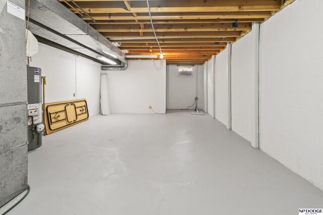 12328 Rose Ln, Omaha, NE 68154 - unfinished below grade area featuring gas water heater