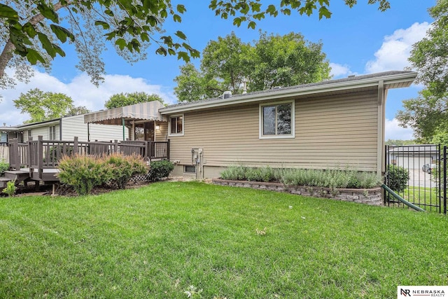 2219 Independence Dr, Lincoln, NE 68521 - back of house with a deck