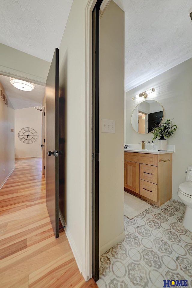 6833 Summerset Ct, Lincoln, NE 68516 - hallway featuring light wood-type flooring
