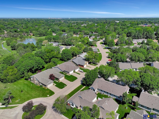 6833 Summerset Ct, Lincoln, NE 68516 - aerial view of property and surrounding area with nearby suburban area and a nearby body of water