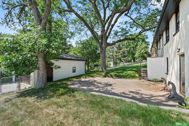 2330 S 90th St, Omaha, NE 68124 - view of yard with a gate
