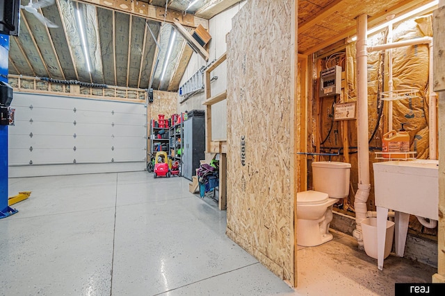 549 Washtington St, Carson, IA 51525 - garage with a sink