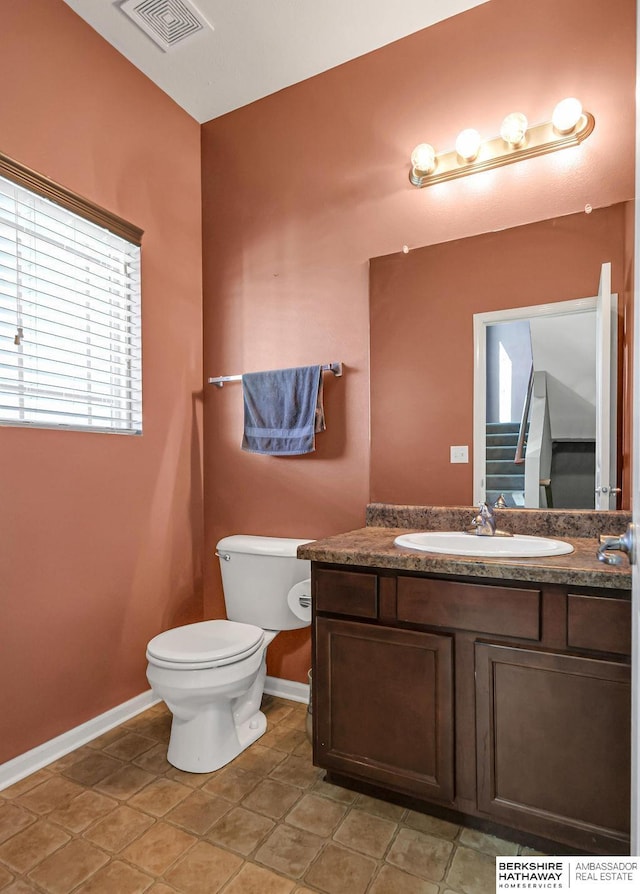 14210 Potter Pkwy, Omaha, NE 68142 - bathroom with baseboards and vanity