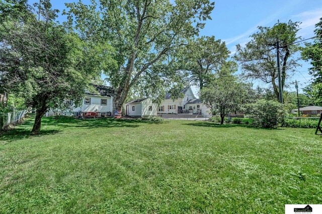4415 S St, Lincoln, NE 68506 - view of yard