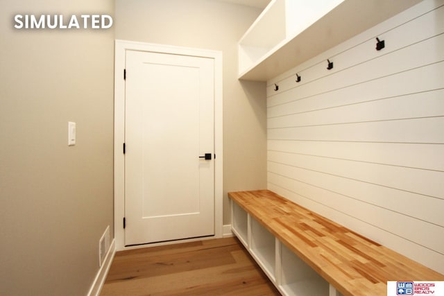 941 N 104th St, Lincoln, NE 68527 - mudroom featuring light wood-style flooring and baseboards