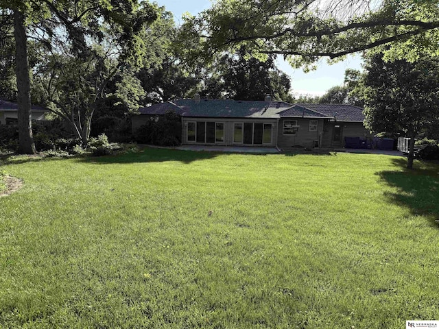 437 S 90th St, Omaha, NE 68114 - view of grassy yard