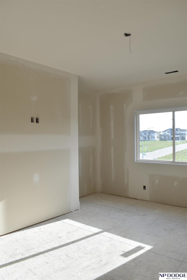 11001 N 170th St, Bennington, NE 68007 - view of unfurnished room