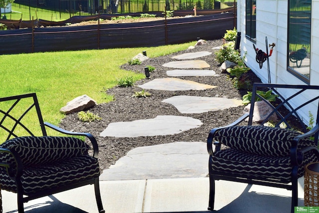 5445 Kestrel Pkwy, Omaha, NE 68022 - view of yard featuring a patio area