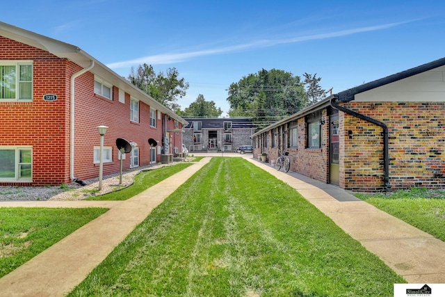 1207 B St, Lincoln, NE 68502 - view of community with a yard