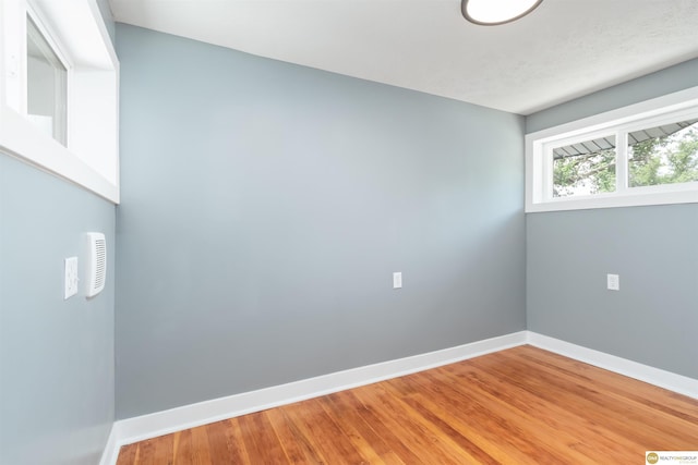 3207 Castelar St, Omaha, NE 68105 - unfurnished room with baseboards and light wood-style flooring